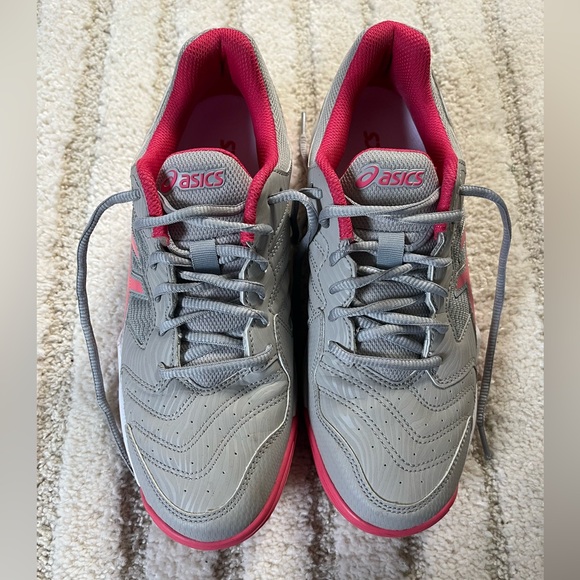 ASICS Women's Tennis Shoes LIKE NEW - Picture 2 of 7